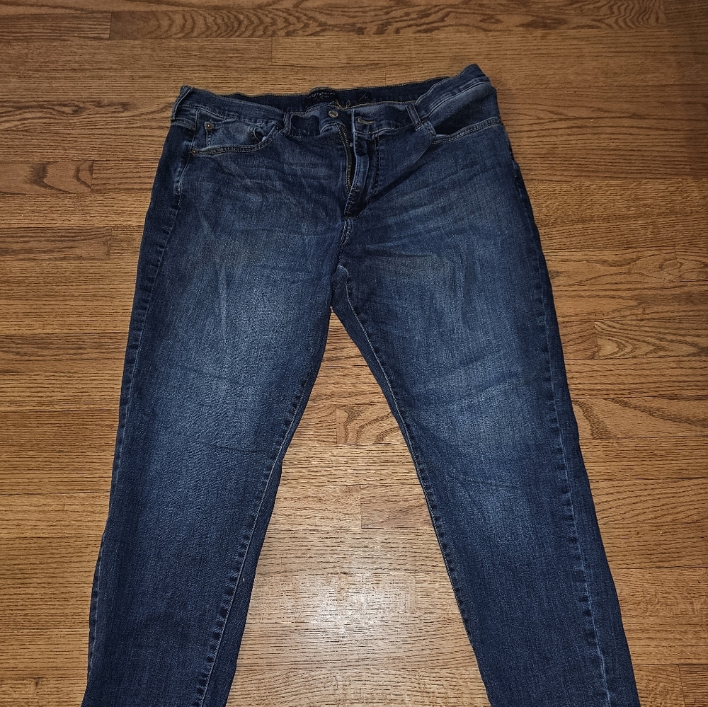 Lucky Brand 412 athletic slim. 38x30. Excellent condition